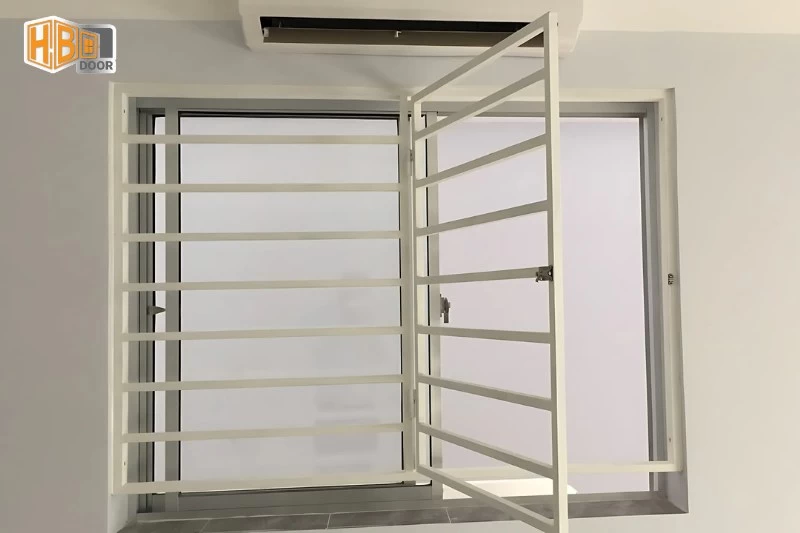 khung bảo vệ cửa sổ nhôm xingfa