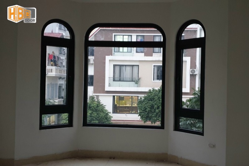 cửa nhôm xingfa uốn vòm